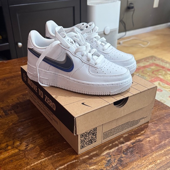Nike Kids Air Force One - Picture 1 of 4